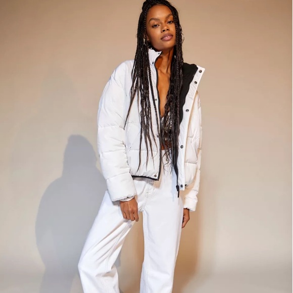 Urban Outfitters Jackets & Blazers - UO urban outfitters 90s Sport Puffer Jacket